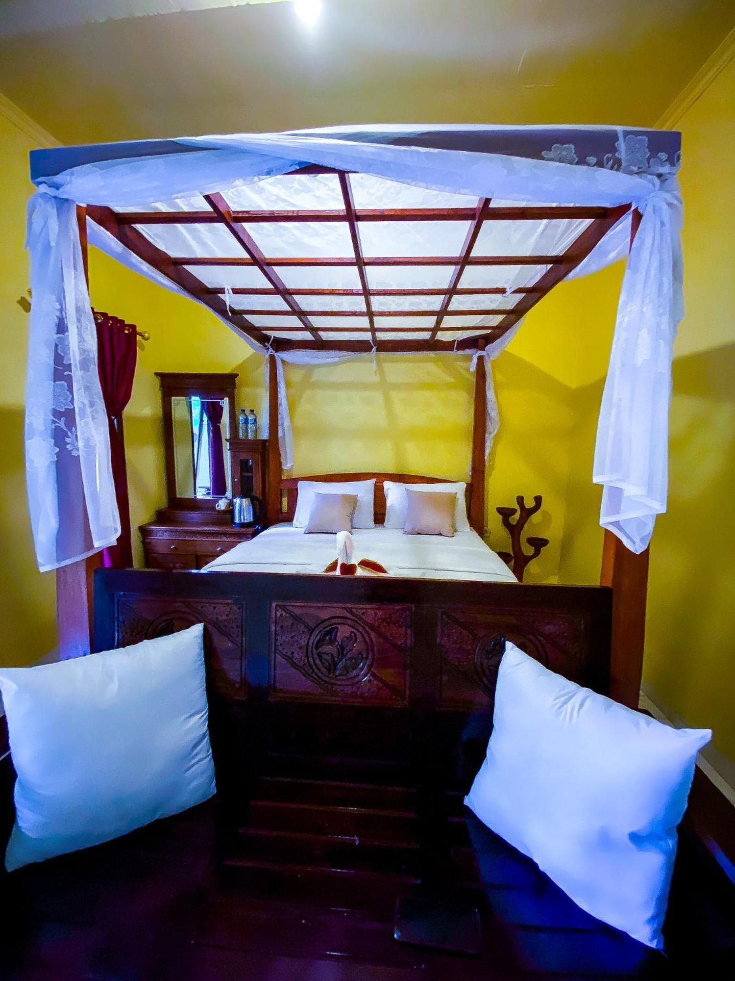 Ananda Homestay Lemukih Singaraja Exterior foto